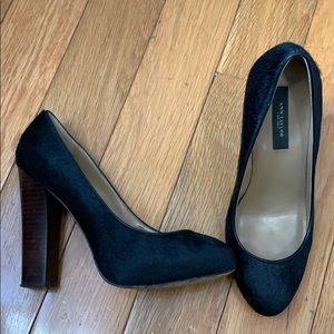 Ann Taylor 6.5 calf hair hidden platform pumps